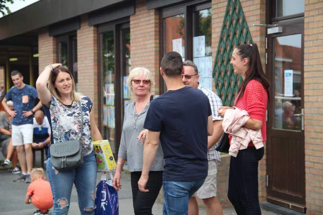 apero-barbecue-ecole-communale-09-06-18 (22)