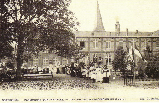 Institut St-Charles - Procession